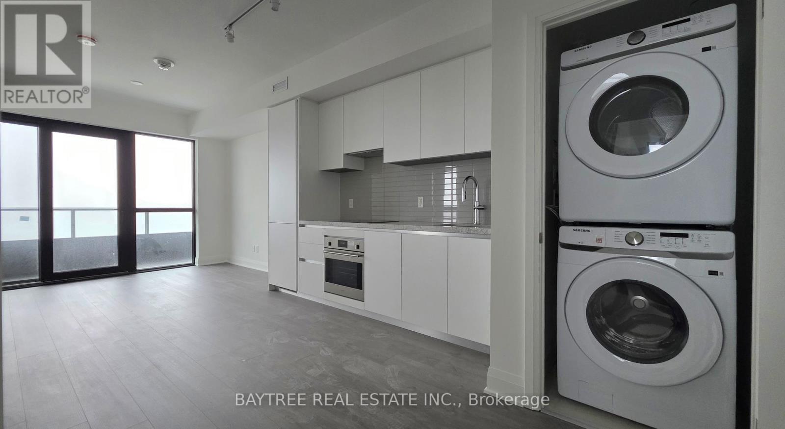 1510 - 2 Erskine Road, Mississauga, Ontario  L5B 0S1 - Photo 8 - W12651482