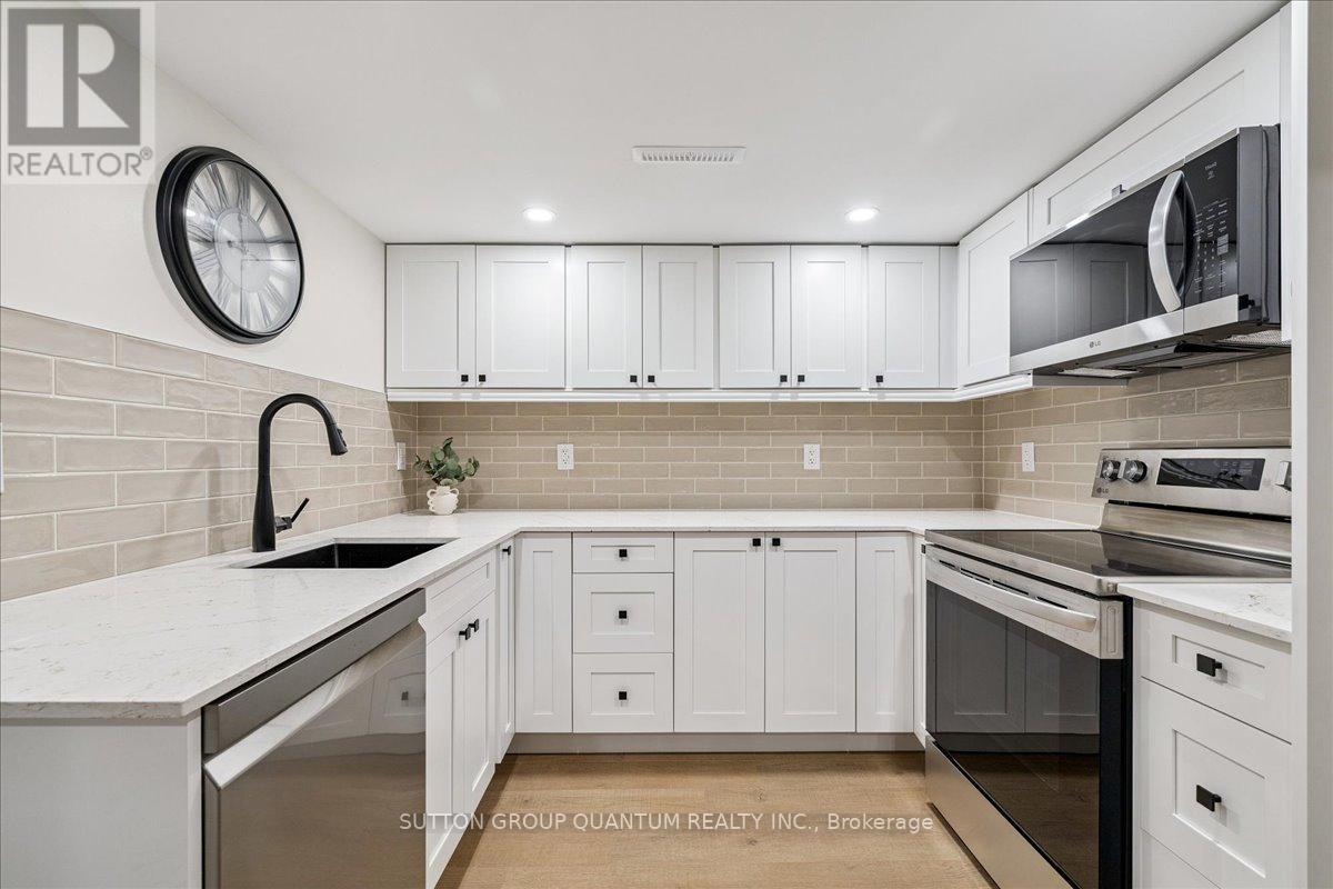 Unit 2 - 18 Pleasant Avenue, Hamilton, Ontario  L9H 3S7 - Photo 10 - X12651432