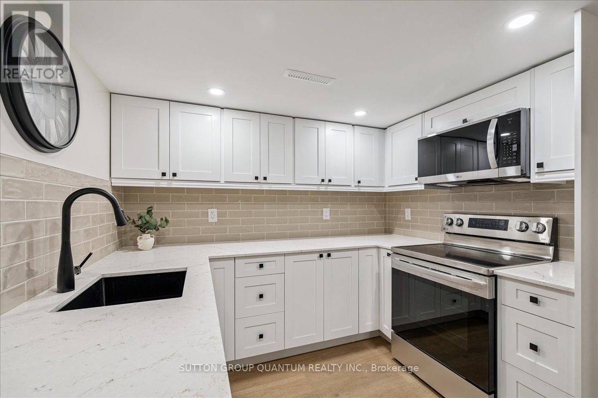 Unit 2 - 18 Pleasant Avenue, Hamilton, Ontario  L9H 3S7 - Photo 12 - X12651432