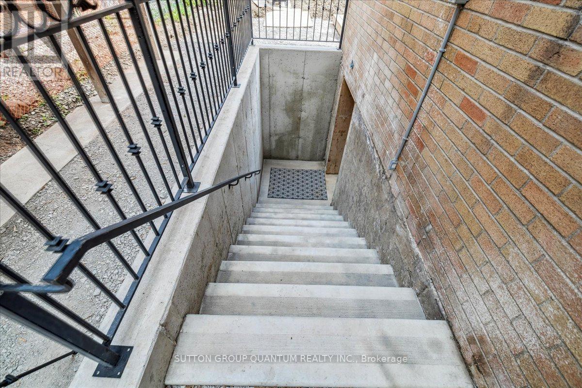 Unit 2 - 18 Pleasant Avenue, Hamilton, Ontario  L9H 3S7 - Photo 21 - X12651432