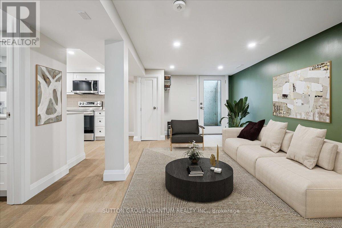 Unit 2 - 18 Pleasant Avenue, Hamilton, Ontario  L9H 3S7 - Photo 7 - X12651432