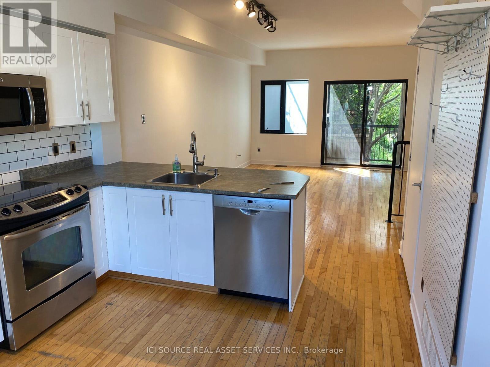 Unit I - 154 Spruce Street, Ottawa, Ontario  K2P 0J1 - Photo 4 - X12651480