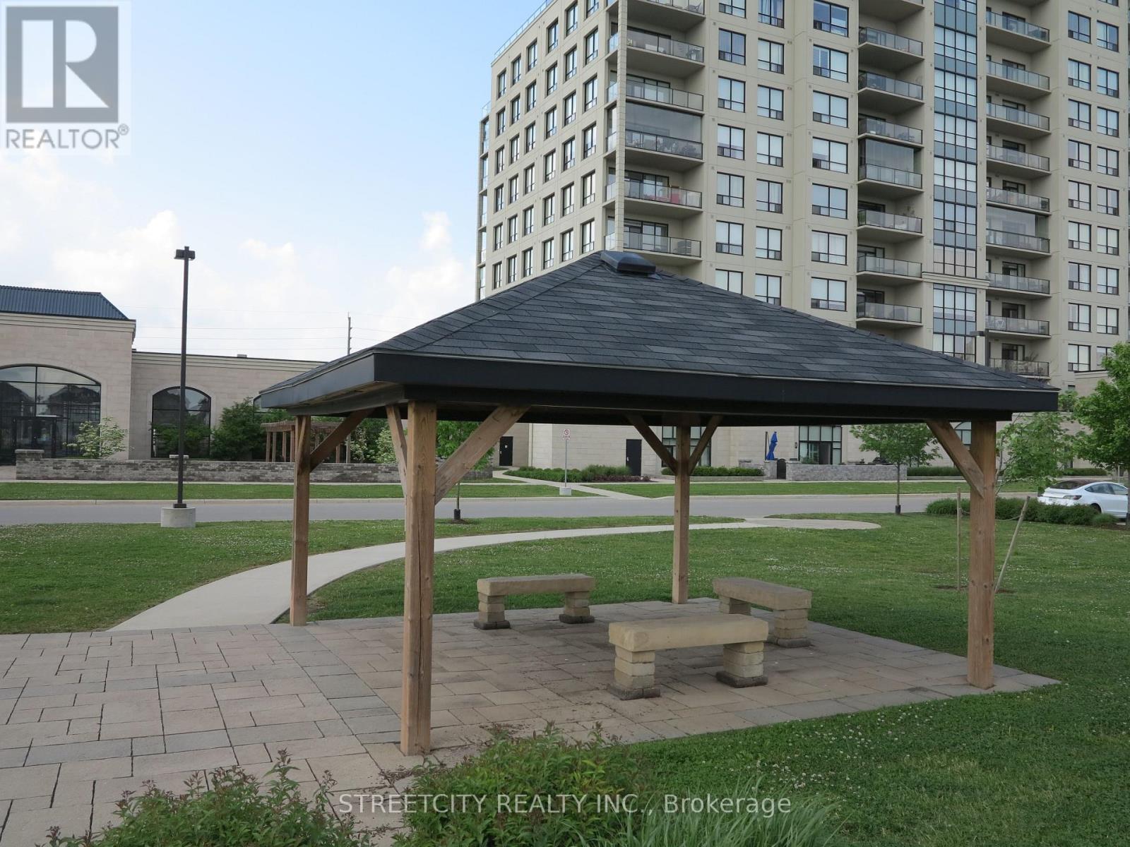 807 - 240 Villagewalk Boulevard, London North, Ontario  N6G 0P6 - Photo 27 - X12651510