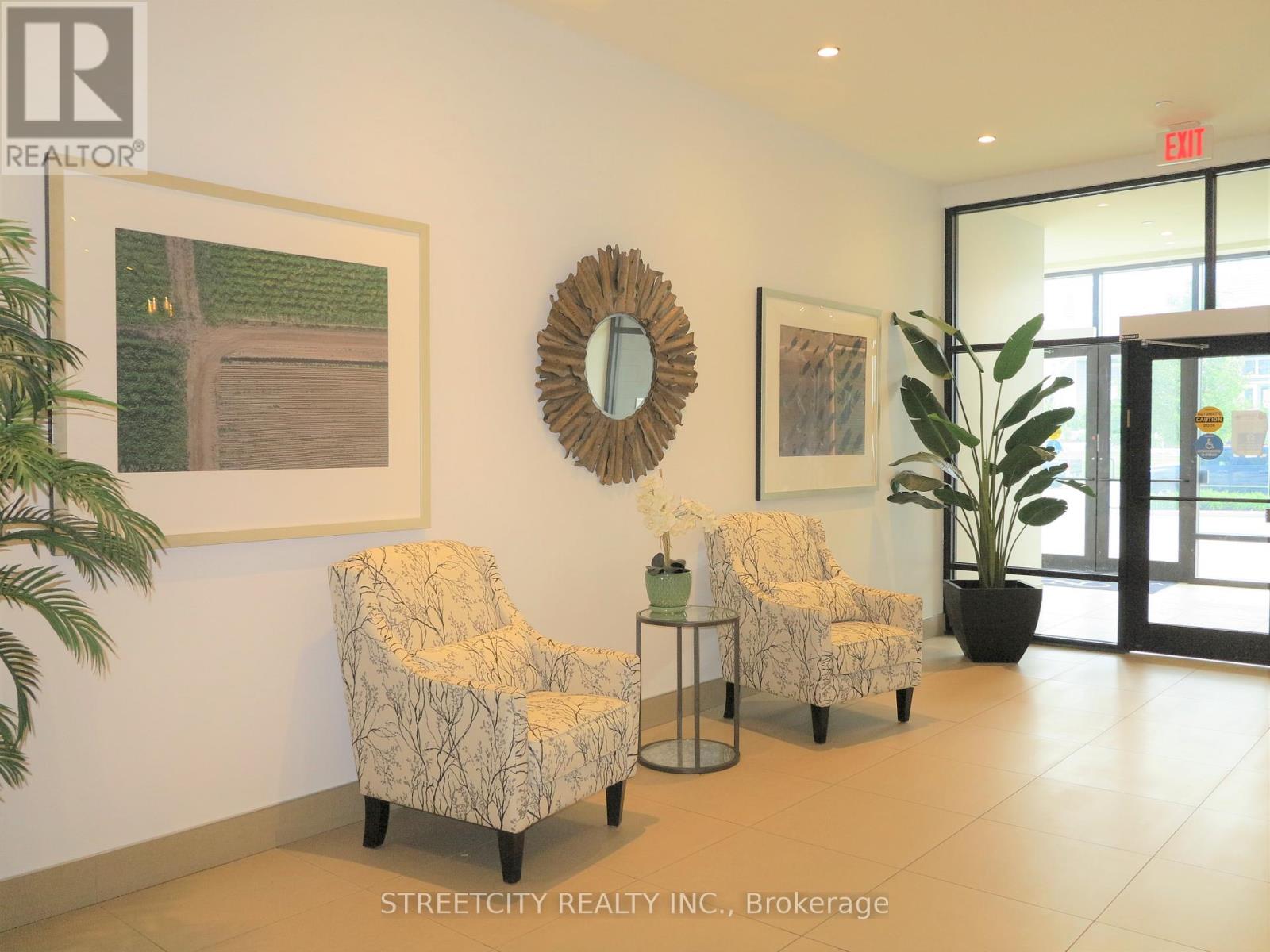 807 - 240 Villagewalk Boulevard, London North, Ontario  N6G 0P6 - Photo 3 - X12651510