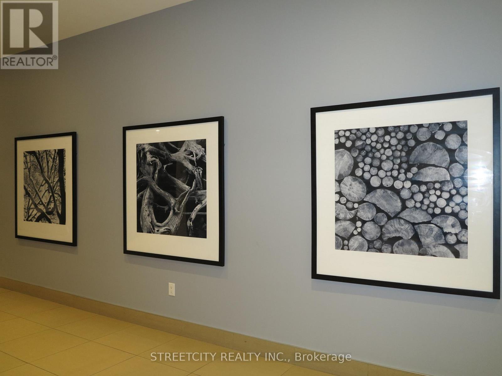 807 - 240 Villagewalk Boulevard, London North, Ontario  N6G 0P6 - Photo 6 - X12651510