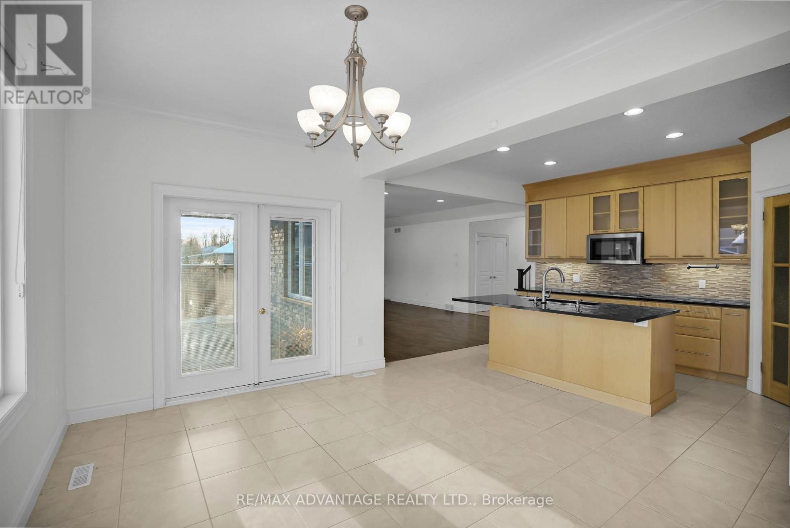 2601 Tucker Court, London North (North I), Ontario  N6G 0E2 - Photo 8 - X12651514