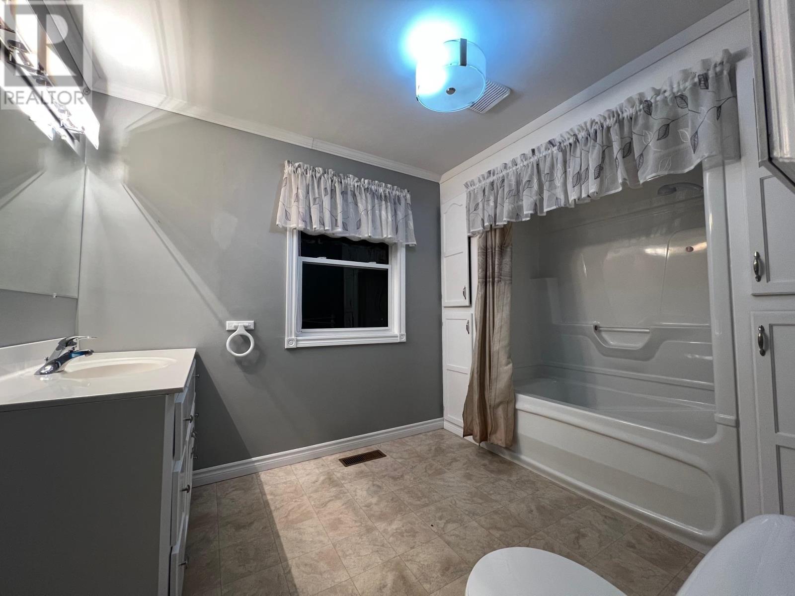 332 Church Street, Tignish, Prince Edward Island  C0B 2B0 - Photo 10 - 202529256