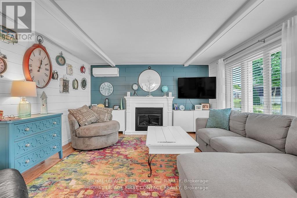 2 Nature Trail, Innisfil, Ontario  L9S 1K7 - Photo 4 - N12492956