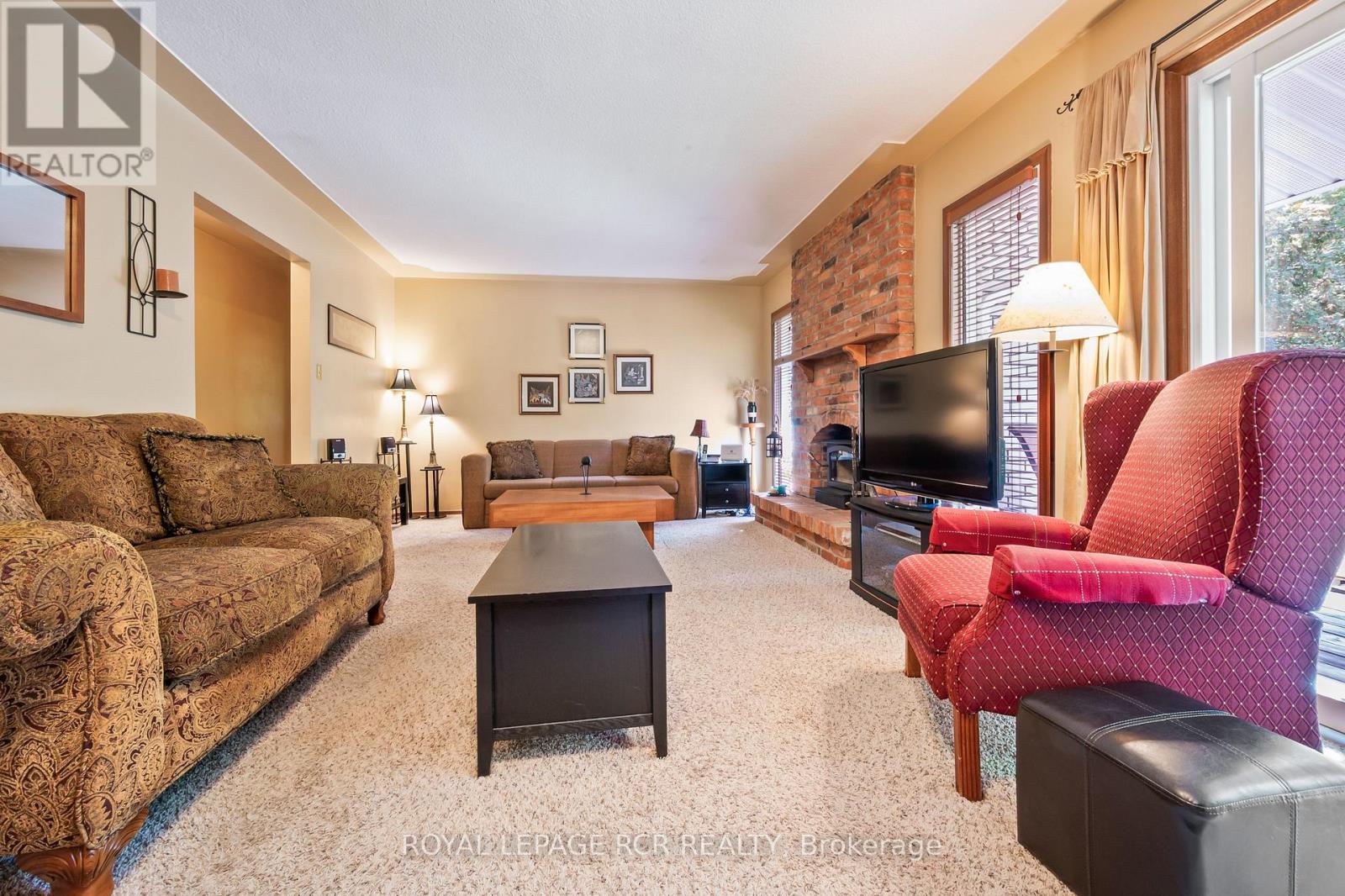 5396 Wellington 49 Road, Guelph/eramosa, Ontario  N0B 2K0 - Photo 4 - X12442404