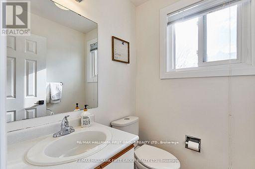 72 Irwin Drive, Whitby, Ontario  L1N 9H7 - Photo 17 - E12651522