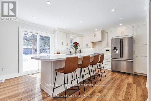 72 Irwin Drive, Whitby, Ontario  L1N 9H7 - Photo 5 - E12651522