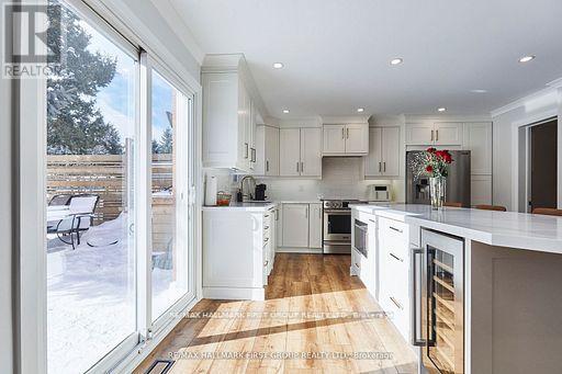 72 Irwin Drive, Whitby, Ontario  L1N 9H7 - Photo 7 - E12651522