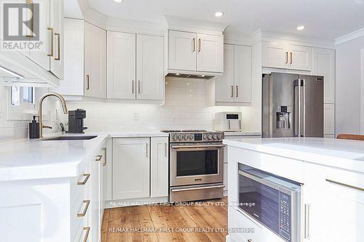 72 Irwin Drive, Whitby, Ontario  L1N 9H7 - Photo 8 - E12651522