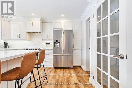 72 Irwin Drive, Whitby, Ontario  L1N 9H7 - Photo 9 - E12651522