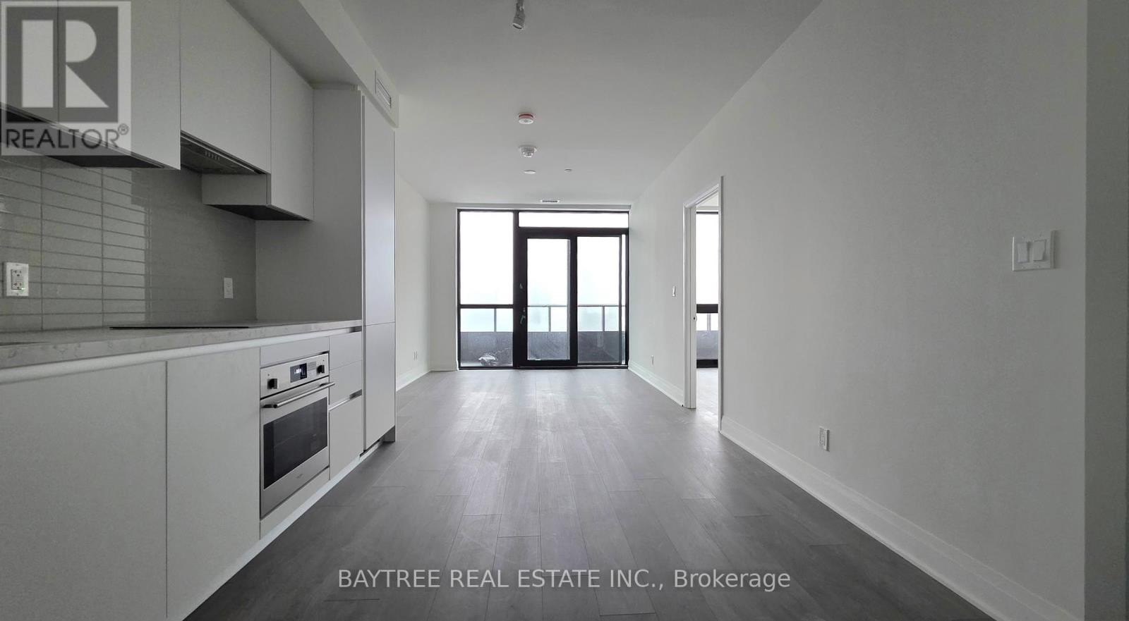 1101 - 2 Erskine Road, Mississauga, Ontario  L5B 0S1 - Photo 3 - W12651492