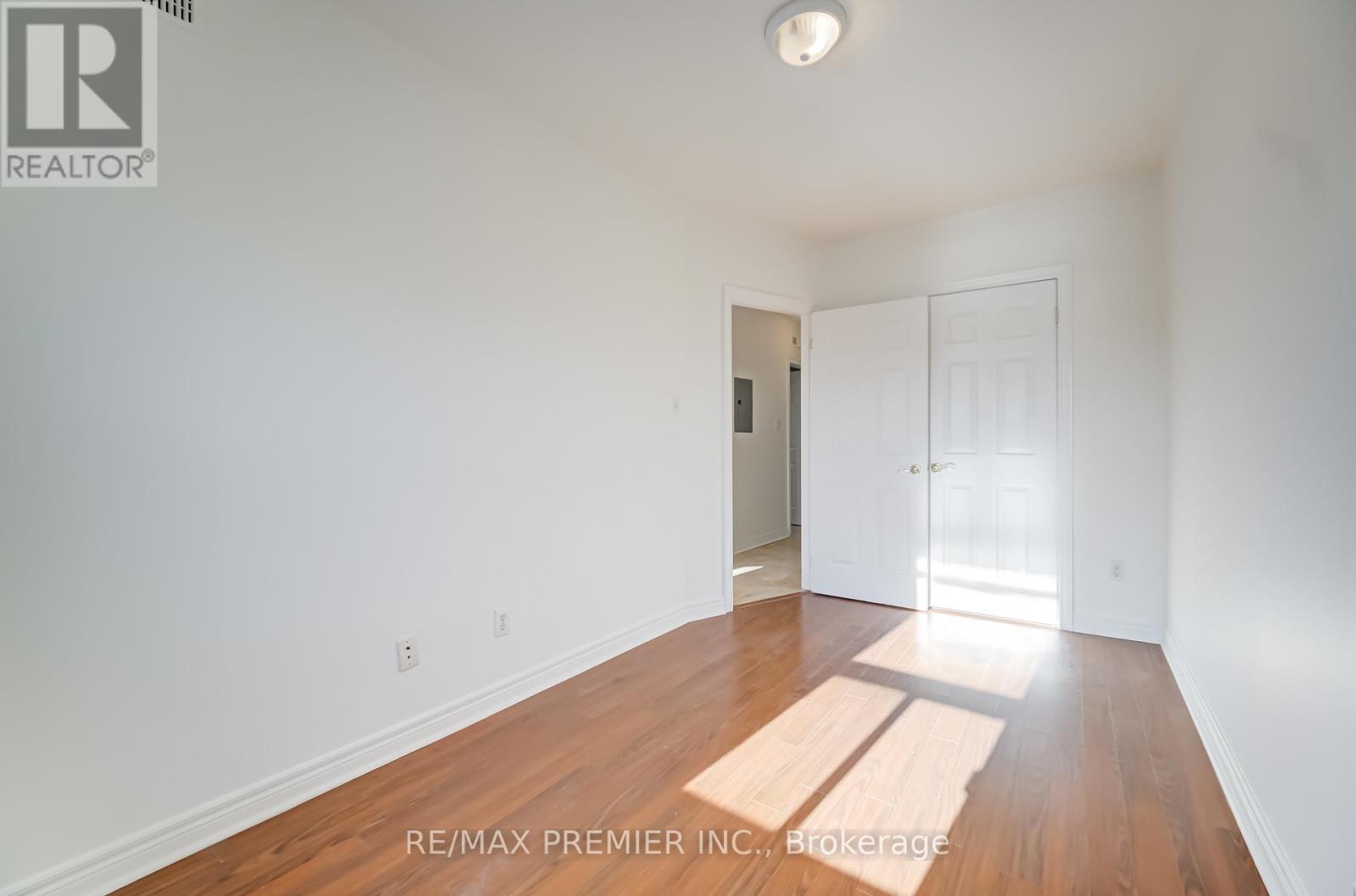 3 - 1238 St Clair Avenue W, Toronto, Ontario  M6E 1B7 - Photo 27 - W12651502