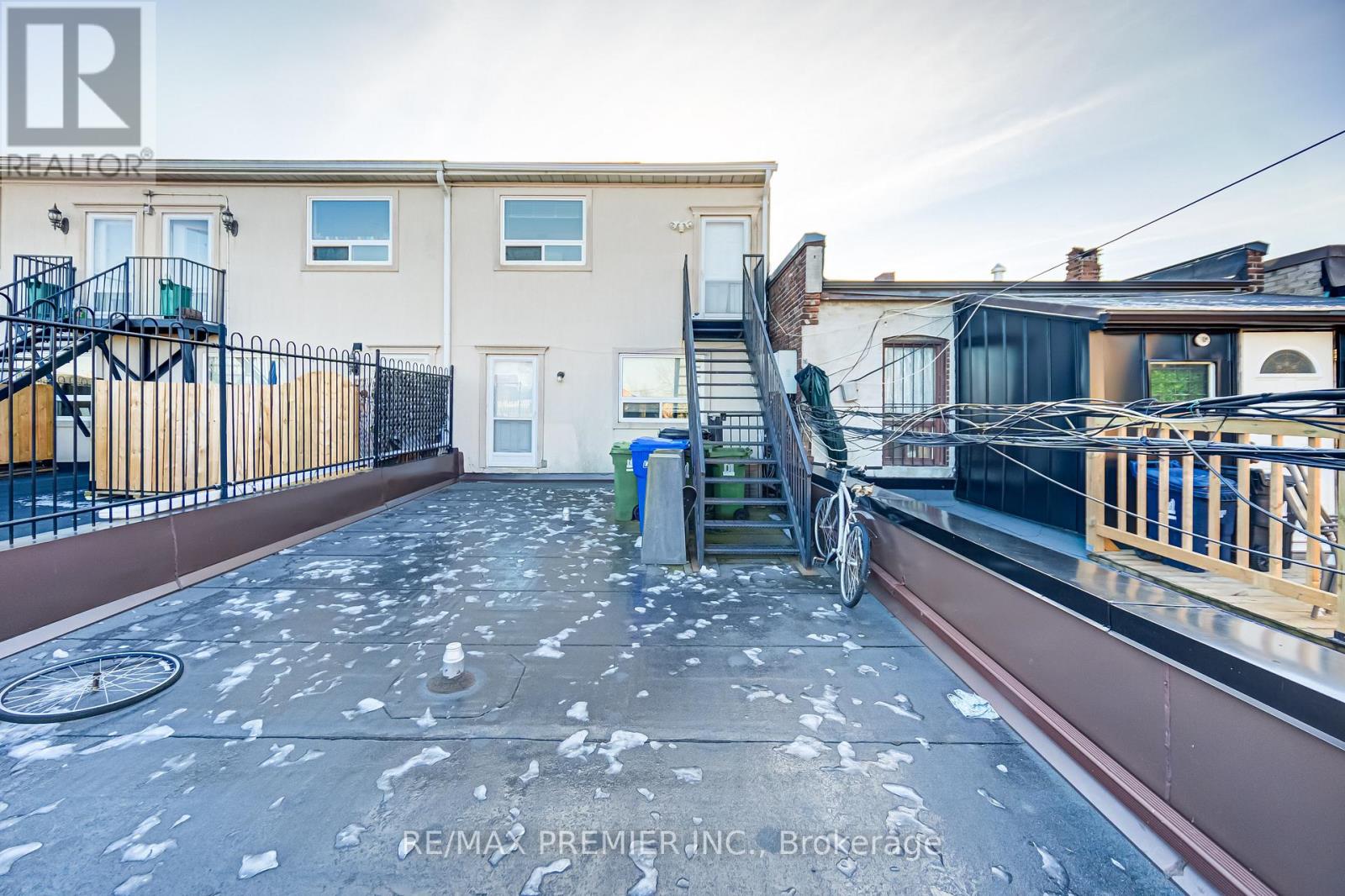 3 - 1238 St Clair Avenue W, Toronto, Ontario  M6E 1B7 - Photo 30 - W12651502