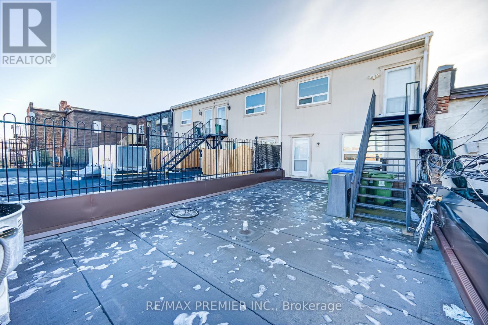 3 - 1238 St Clair Avenue W, Toronto, Ontario  M6E 1B7 - Photo 32 - W12651502