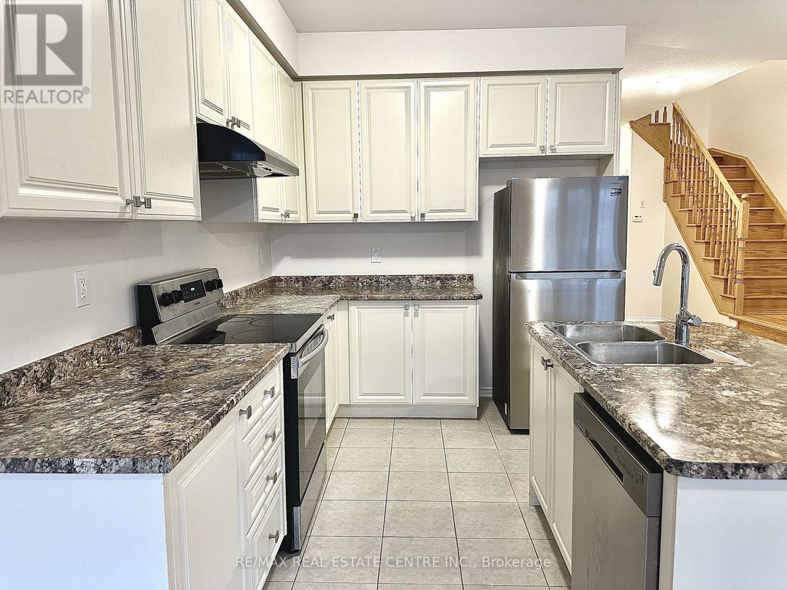 30 Sumac Drive, Haldimand, Ontario  N3W 0C2 - Photo 10 - X12651508