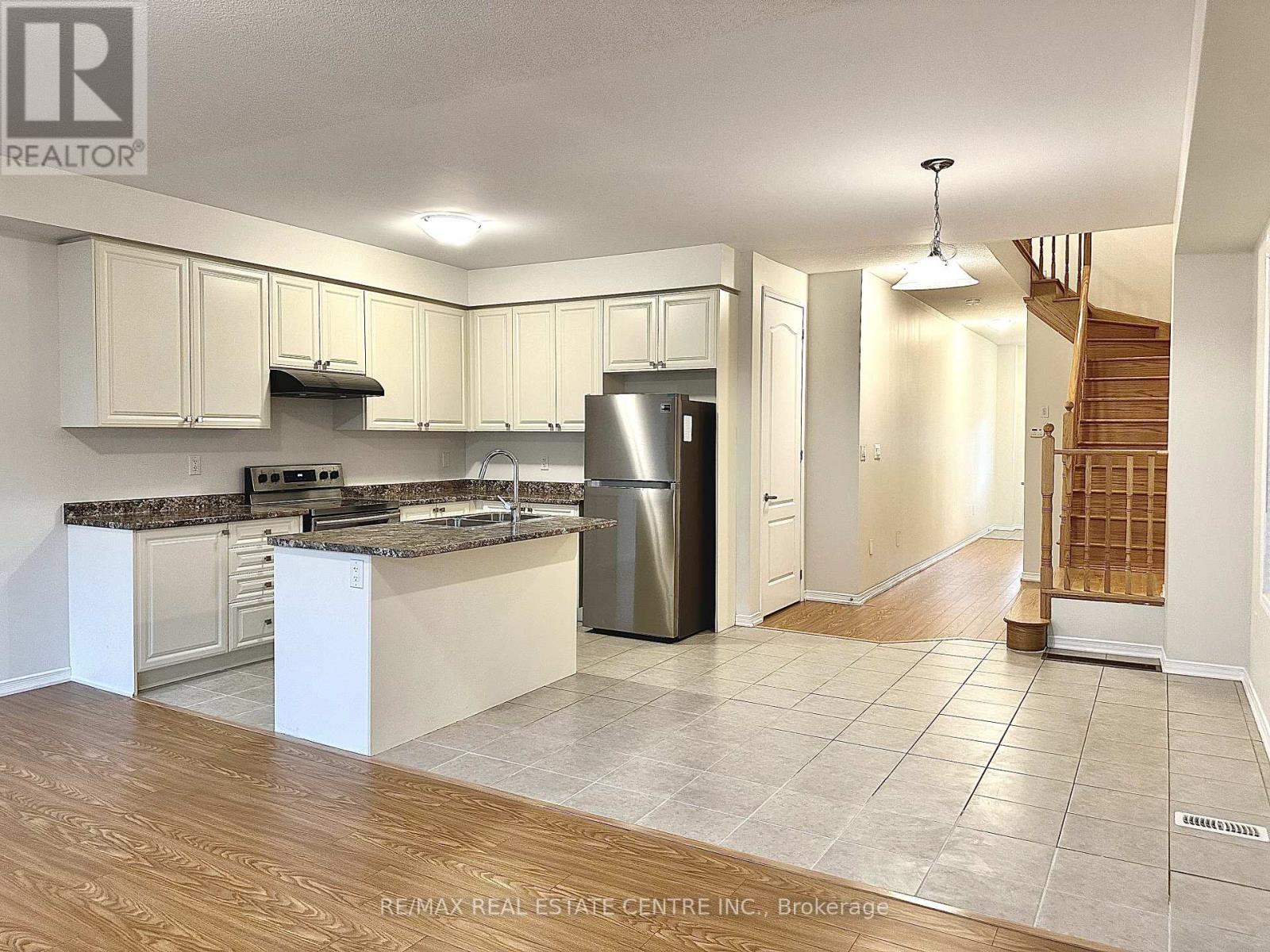 30 Sumac Drive, Haldimand, Ontario  N3W 0C2 - Photo 7 - X12651508