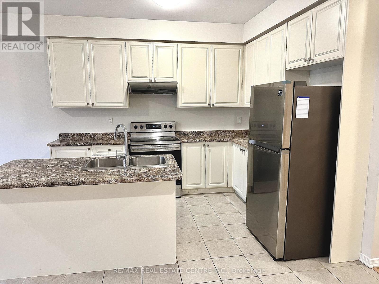 30 Sumac Drive, Haldimand, Ontario  N3W 0C2 - Photo 9 - X12651508