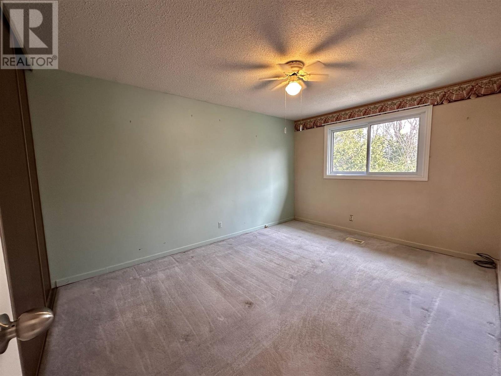 57 Hergott Ave, Elliot Lake, Ontario  P5A 3B1 - Photo 11 - SM252118