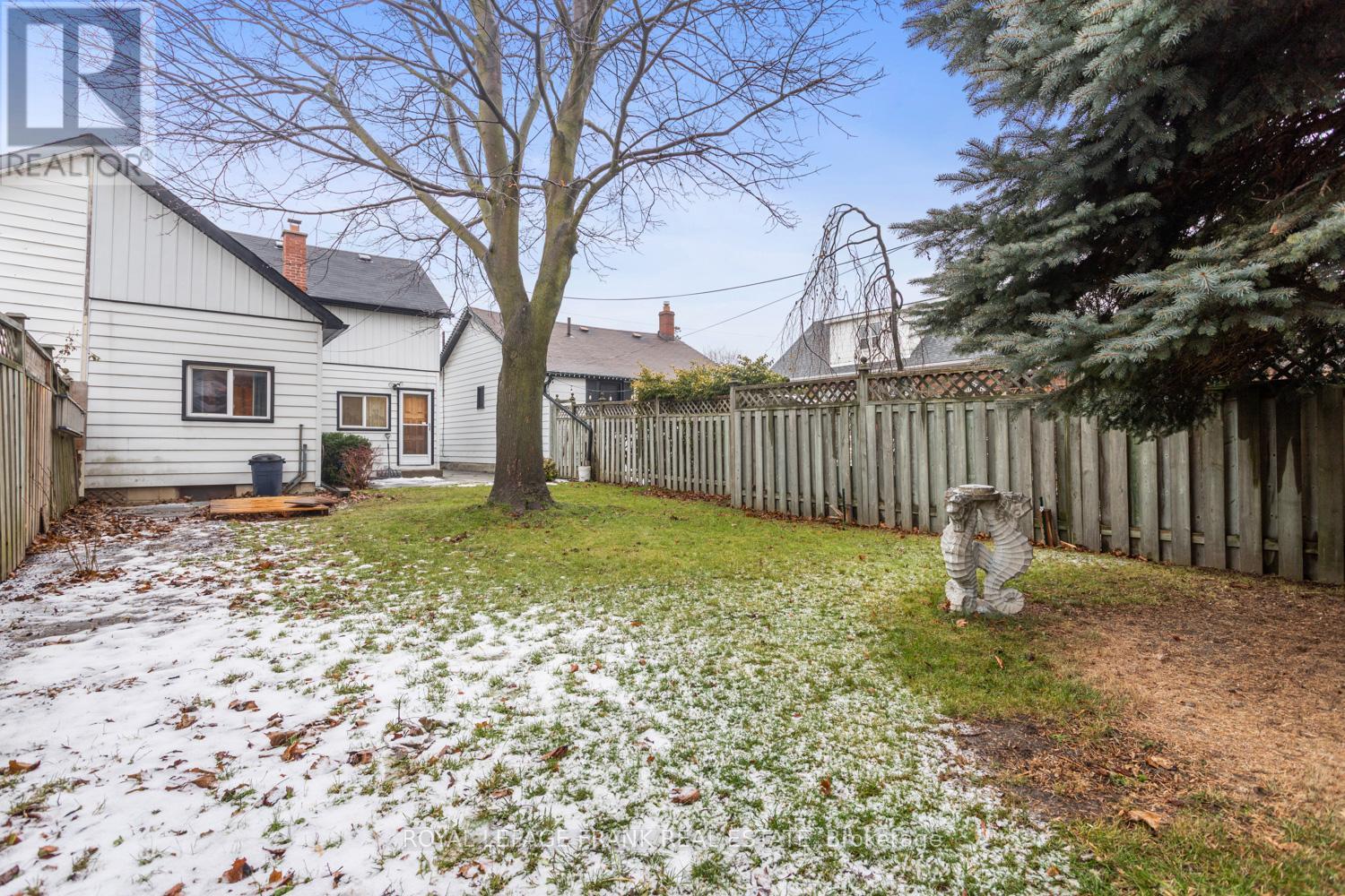 215 Celina Street, Oshawa, Ontario  L1H 4N7 - Photo 18 - E12651558