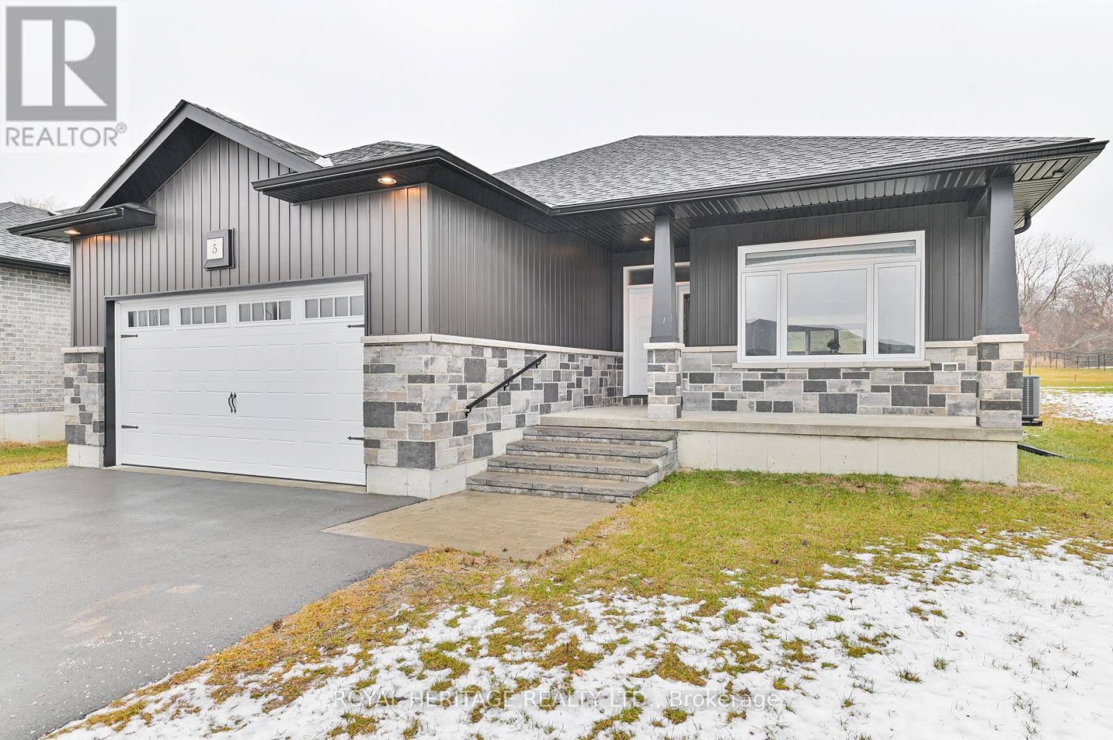 5 Schmidt Way, Quinte West (Murray Ward), Ontario  K8V 0L5 - Photo 4 - X12651570