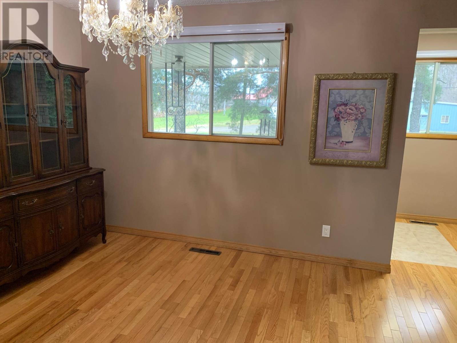 1325 Rosslyn Road, Thunder Bay, Ontario  P7E 6E1 - Photo 9 - TB253388