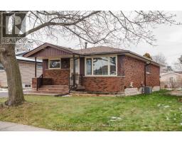 62 LOYALIST DRIVE, Hamilton, Ontario