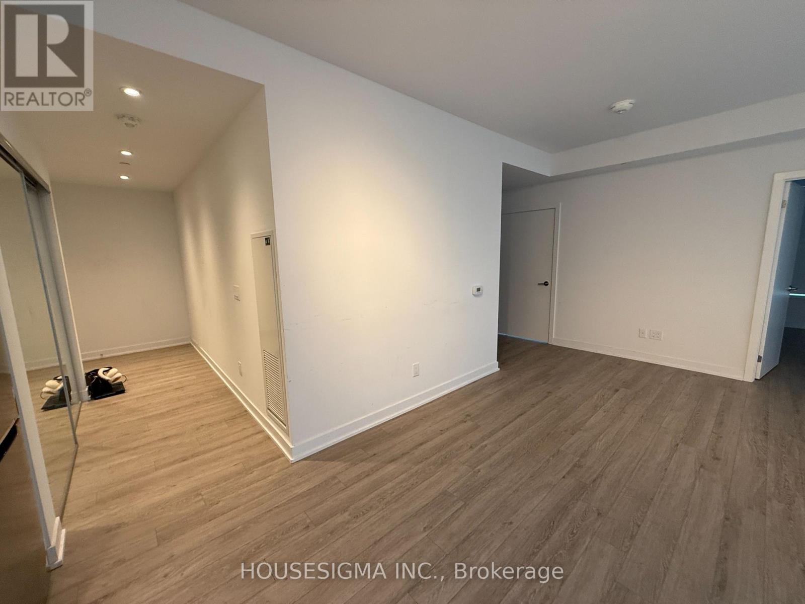 3712 - 1926 Lake Shore Boulevard W, Toronto, Ontario  M6S 0B1 - Photo 10 - W12559974