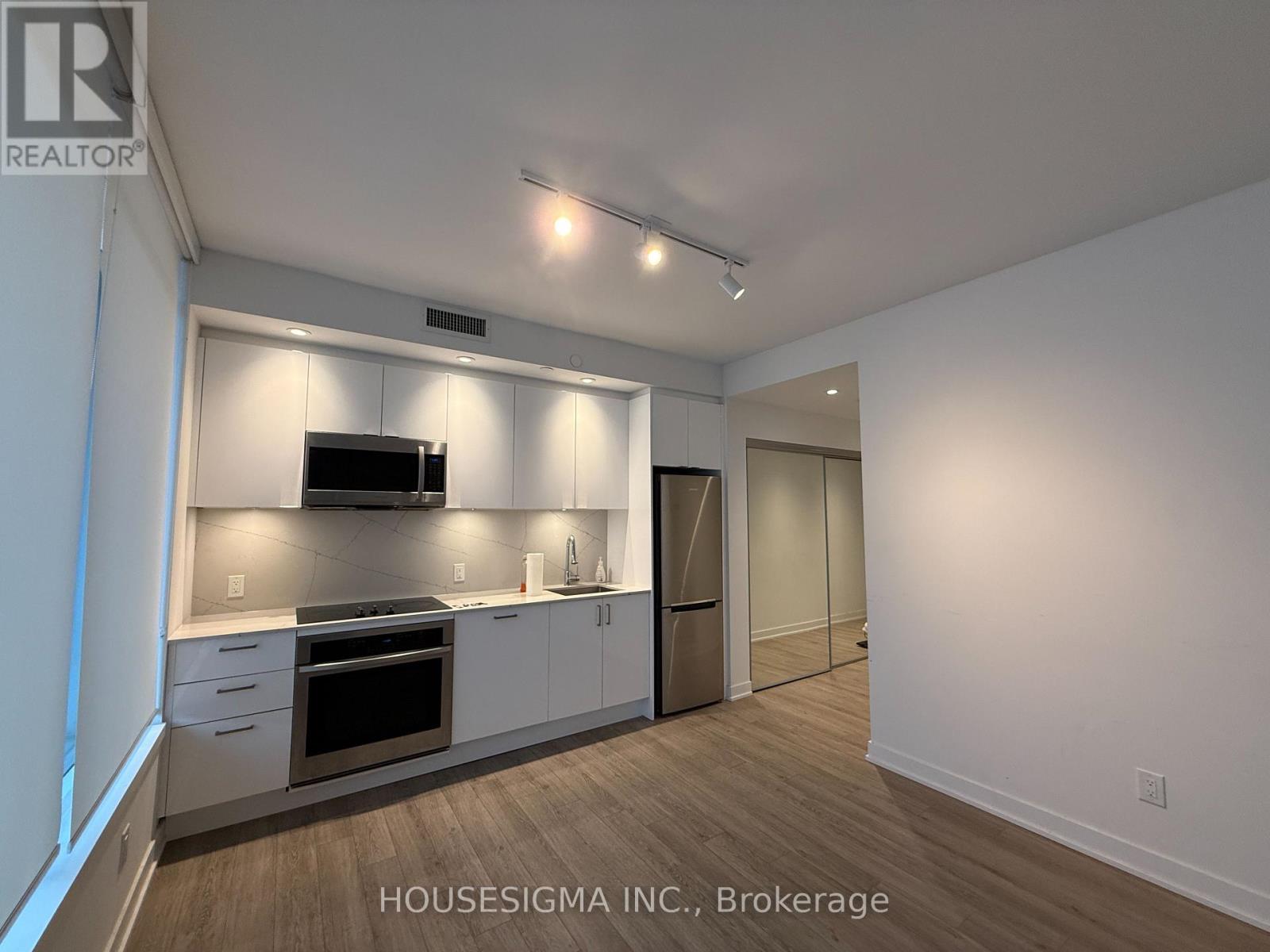 3712 - 1926 Lake Shore Boulevard W, Toronto, Ontario  M6S 0B1 - Photo 7 - W12559974