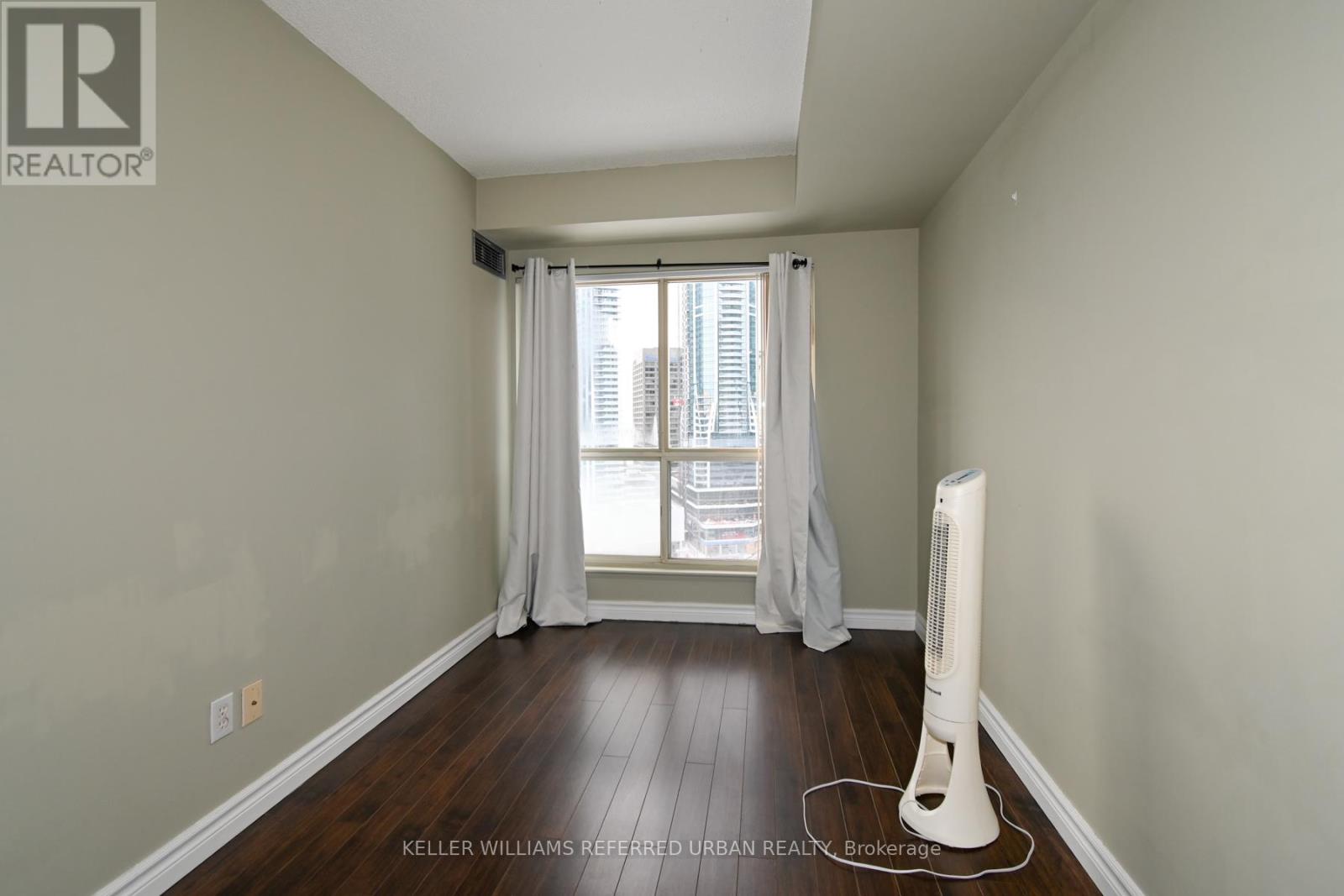 1922 - 25 The Esplanade, Toronto, Ontario  M5E 1W5 - Photo 10 - C12651592