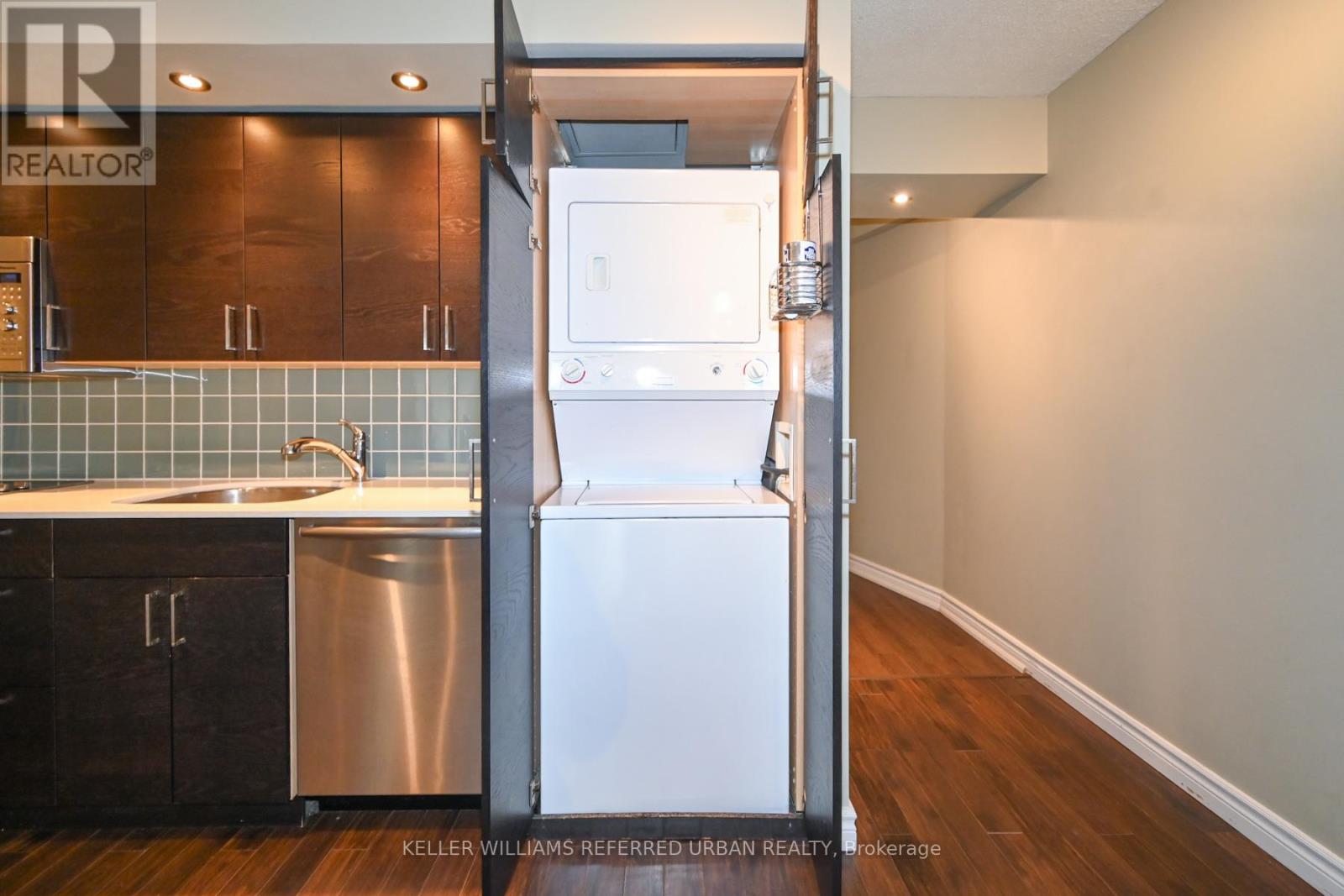 1922 - 25 The Esplanade, Toronto, Ontario  M5E 1W5 - Photo 16 - C12651592