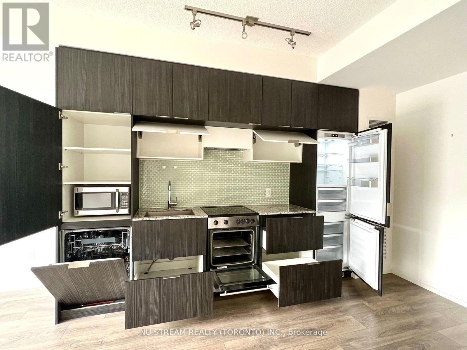 2903 - 159 Dundas Street E, Toronto, Ontario  M5B 0A9 - Photo 4 - C12651610