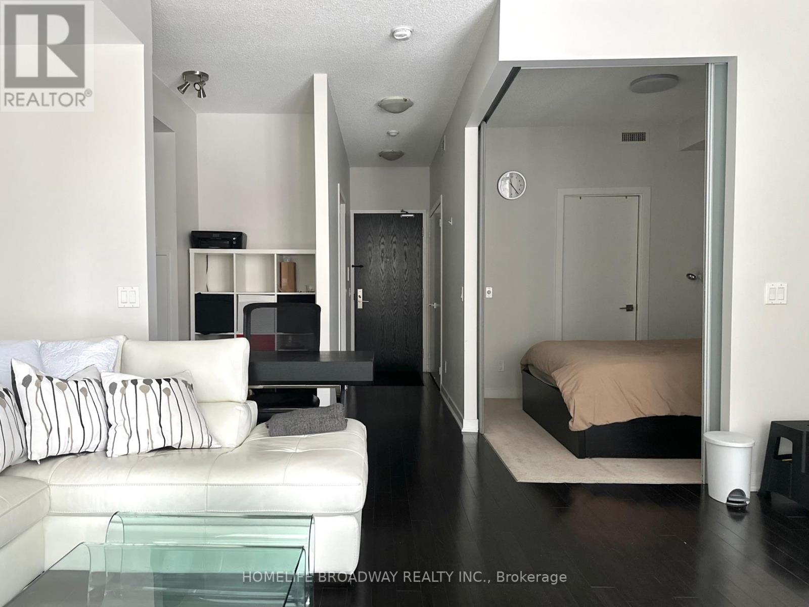 907 - 770 Bay Street, Toronto, Ontario  M5G 0A6 - Photo 10 - C12651618