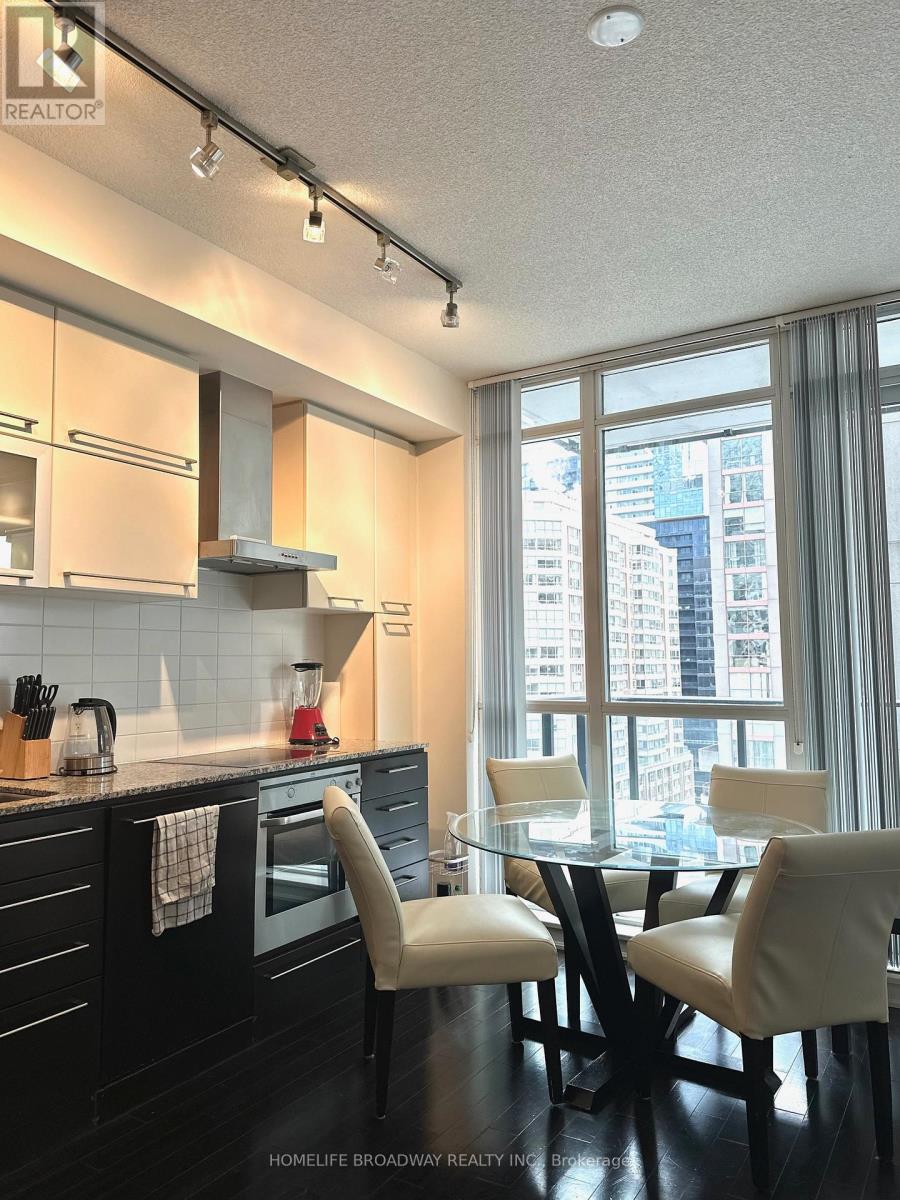 907 - 770 Bay Street, Toronto, Ontario  M5G 0A6 - Photo 4 - C12651618