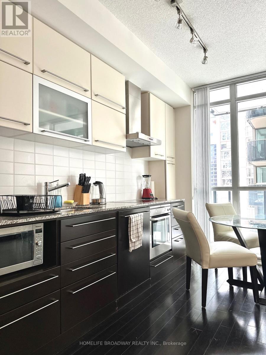 907 - 770 Bay Street, Toronto, Ontario  M5G 0A6 - Photo 7 - C12651618