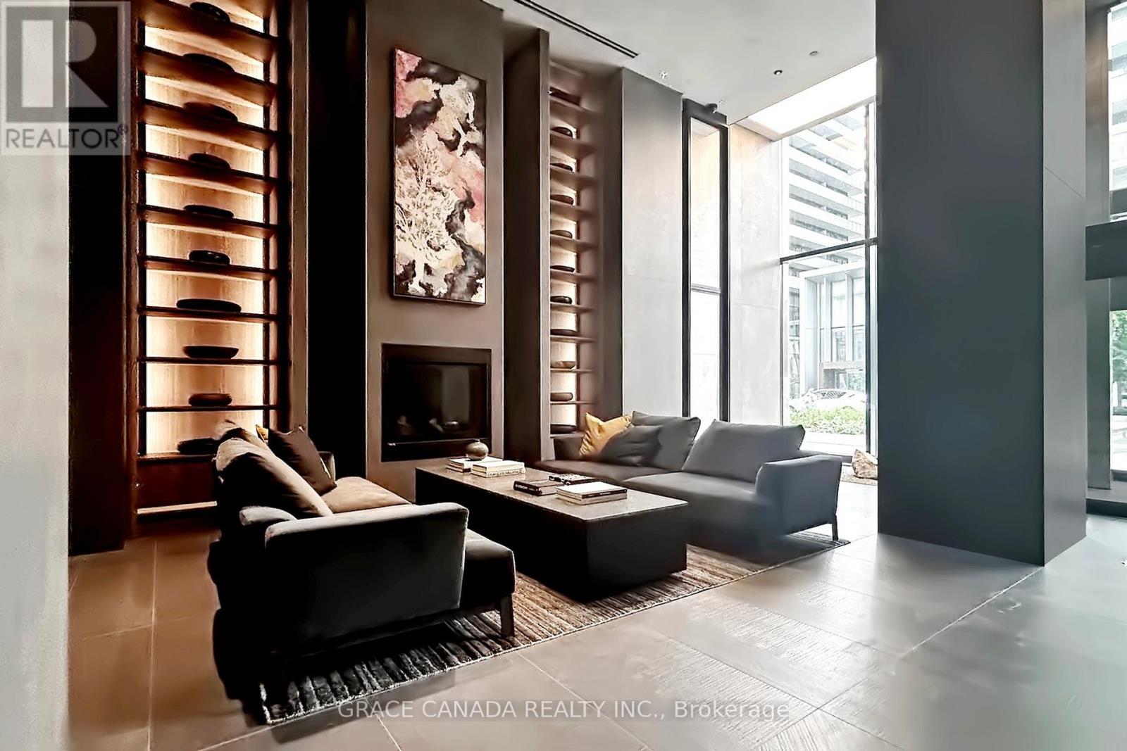 5004 - 55 Charles Street E, Toronto, Ontario  M4Y 0J1 - Photo 2 - C12651644