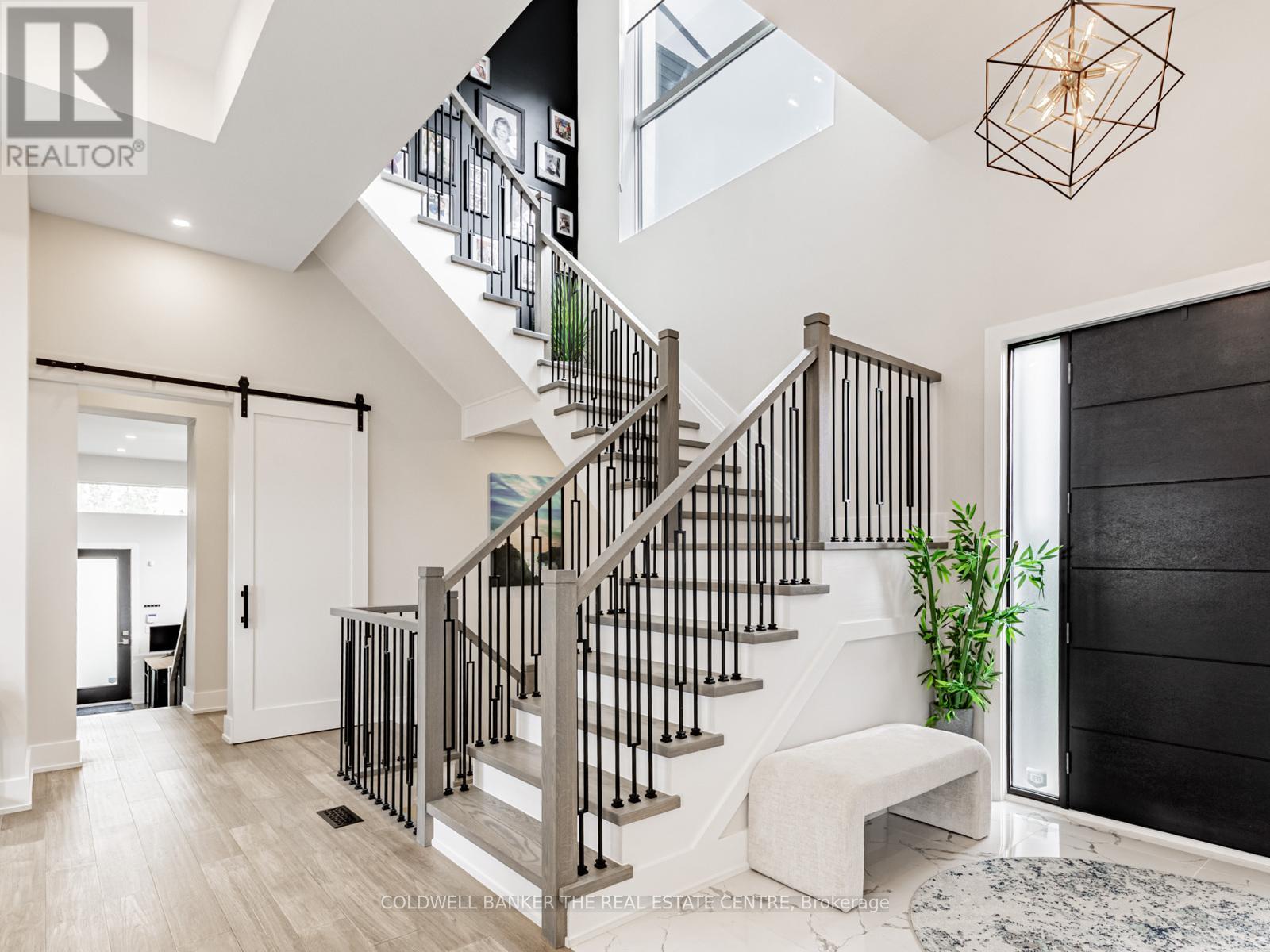 2166 10th Side Road, Bradford West Gwillimbury, Ontario  L3Z 2K9 - Photo 4 - N12651544