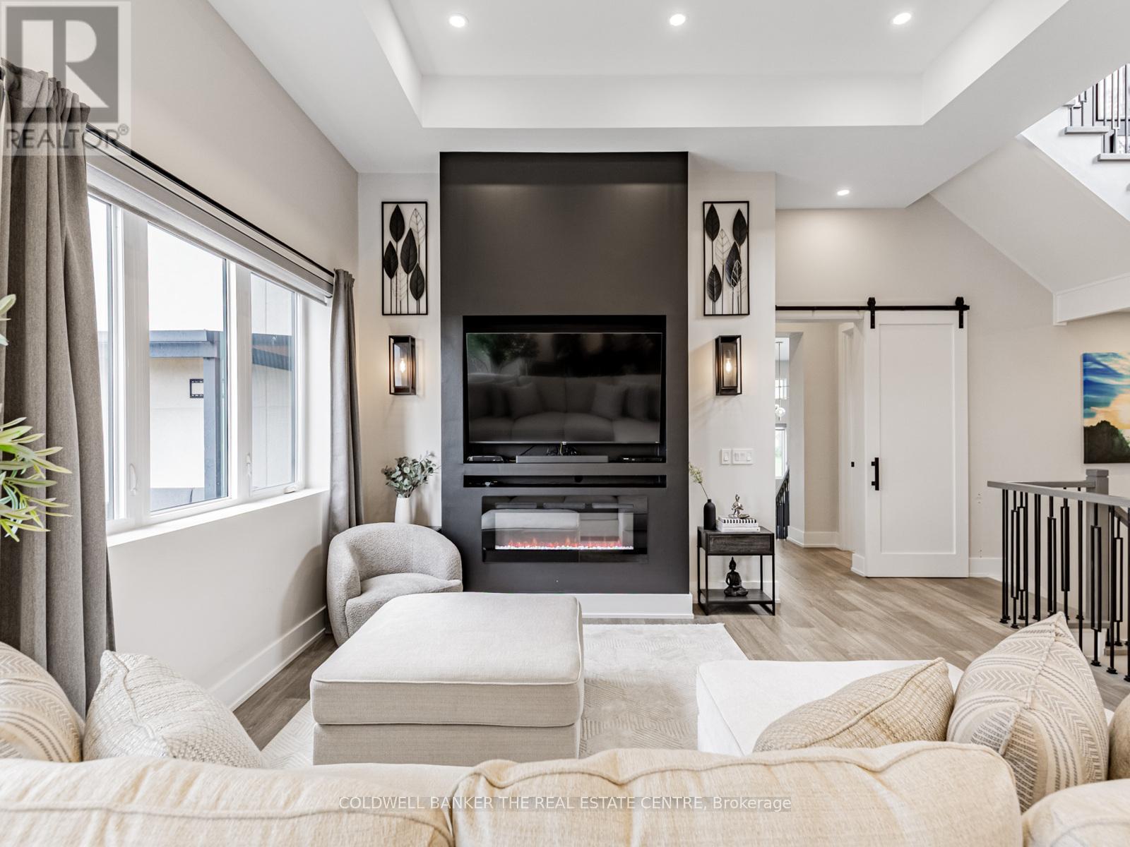 2166 10th Side Road, Bradford West Gwillimbury, Ontario  L3Z 2K9 - Photo 5 - N12651544