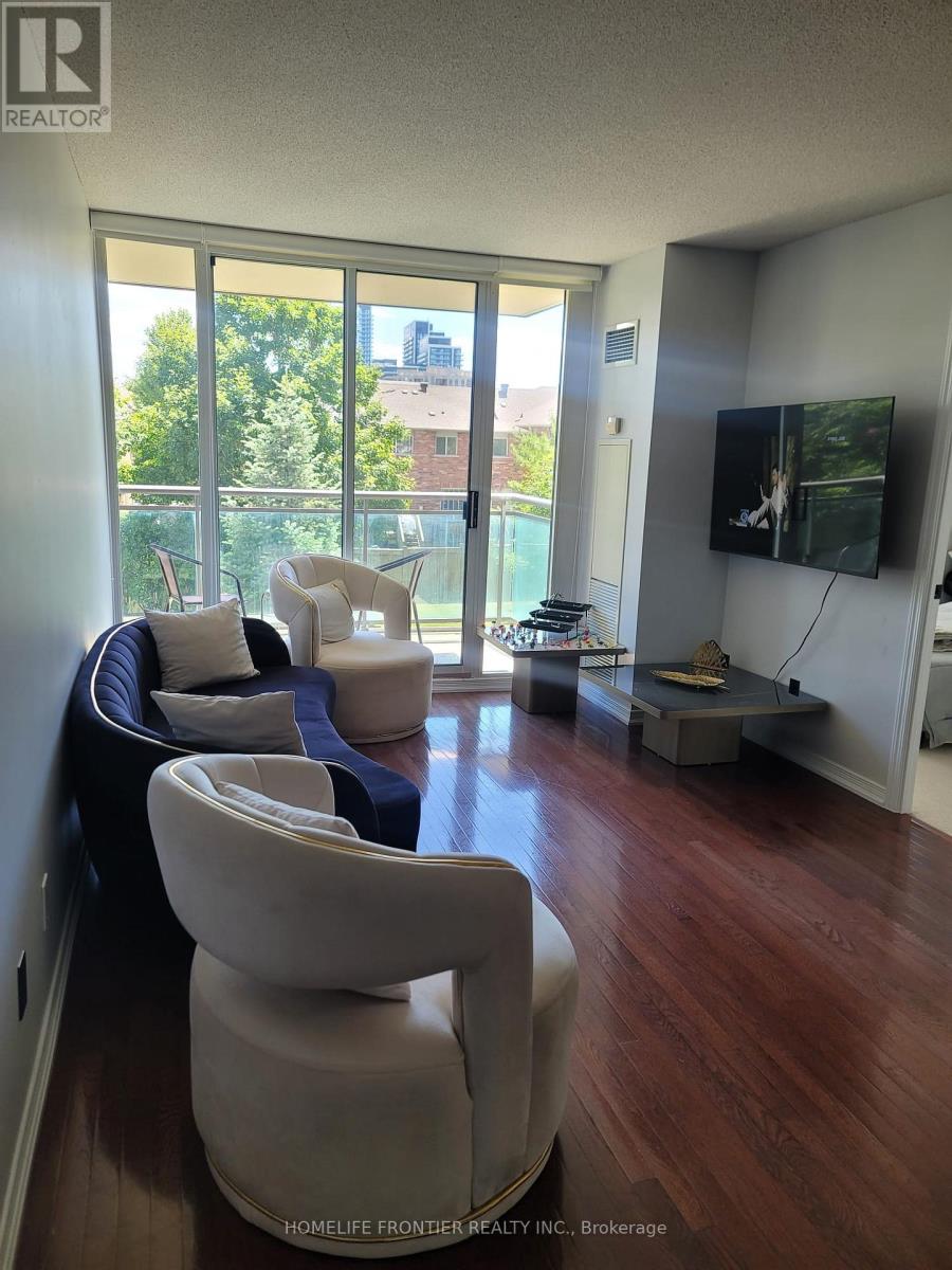 217 - 310 Red Maple Road, Richmond Hill, Ontario  L4C 0T7 - Photo 4 - N12651614