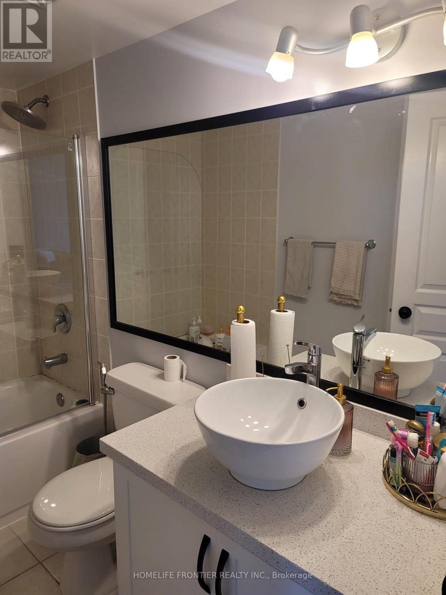 217 - 310 Red Maple Road, Richmond Hill, Ontario  L4C 0T7 - Photo 8 - N12651614