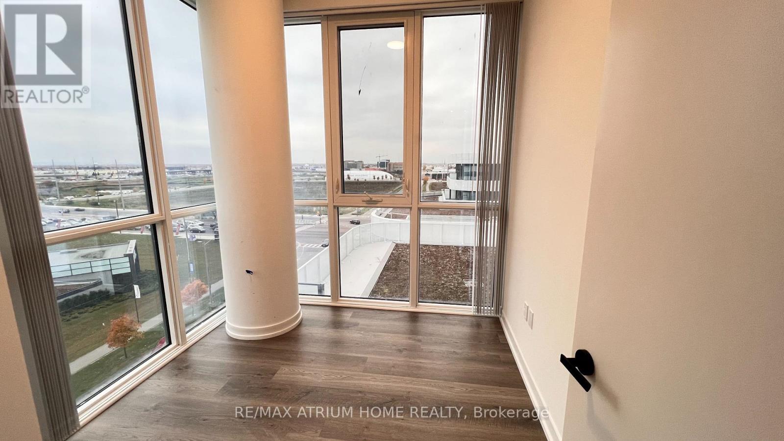 811 - 195 Commerce Street, Vaughan (Vaughan Corporate Centre), Ontario  L4K 0P9 - Photo 8 - N12651640