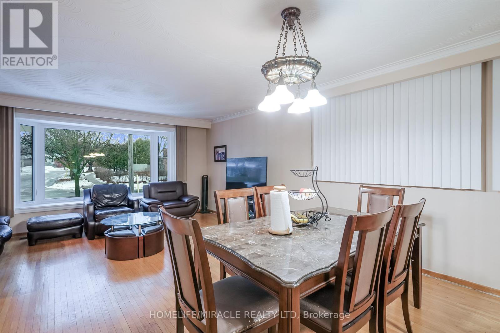 39 Chancellor Drive, Toronto, Ontario  M1G 2W4 - Photo 11 - E12649676