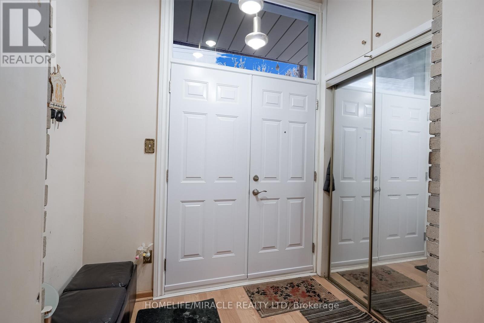 39 Chancellor Drive, Toronto, Ontario  M1G 2W4 - Photo 4 - E12649676