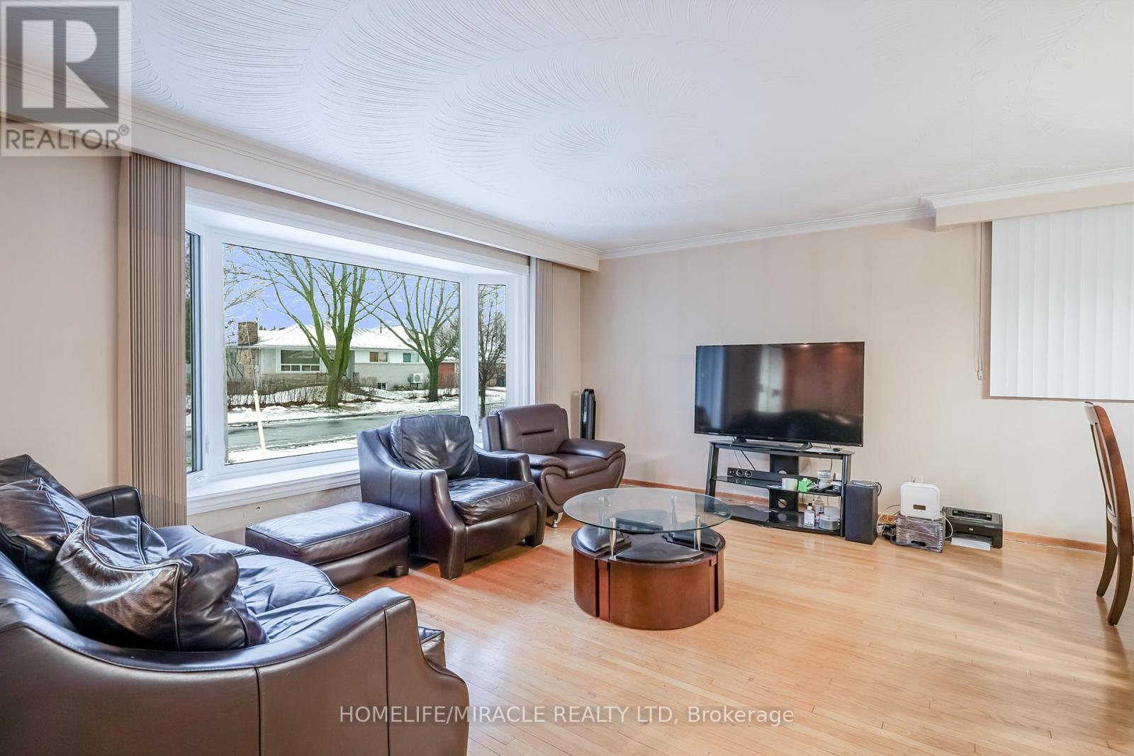 39 Chancellor Drive, Toronto, Ontario  M1G 2W4 - Photo 5 - E12649676