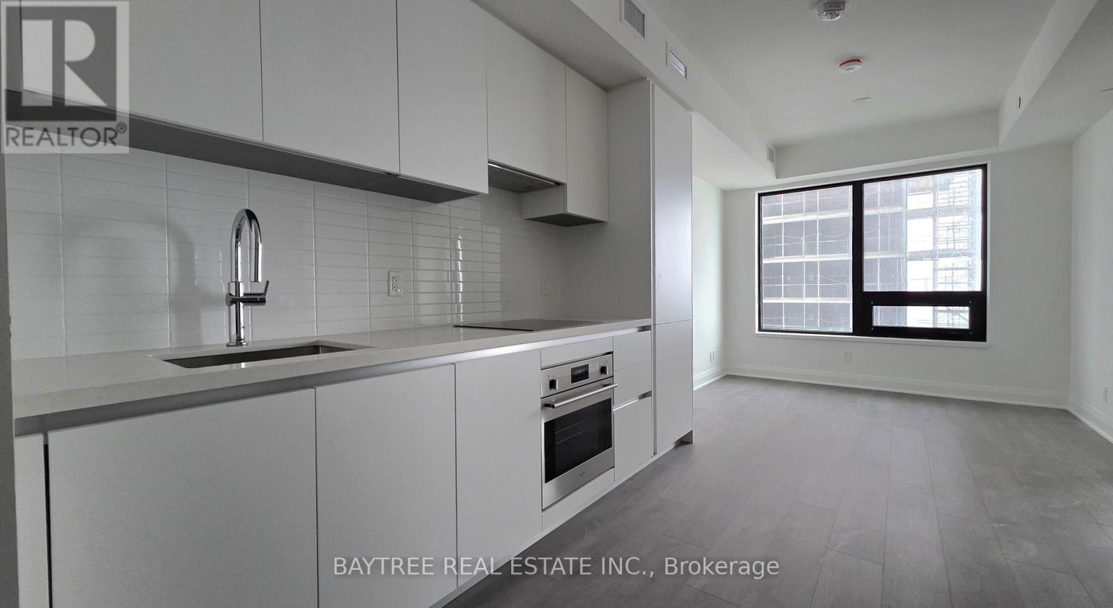 1509 - 2 Erskine Road, Mississauga (City Centre), Ontario  L5B 0S1 - Photo 2 - W12651534