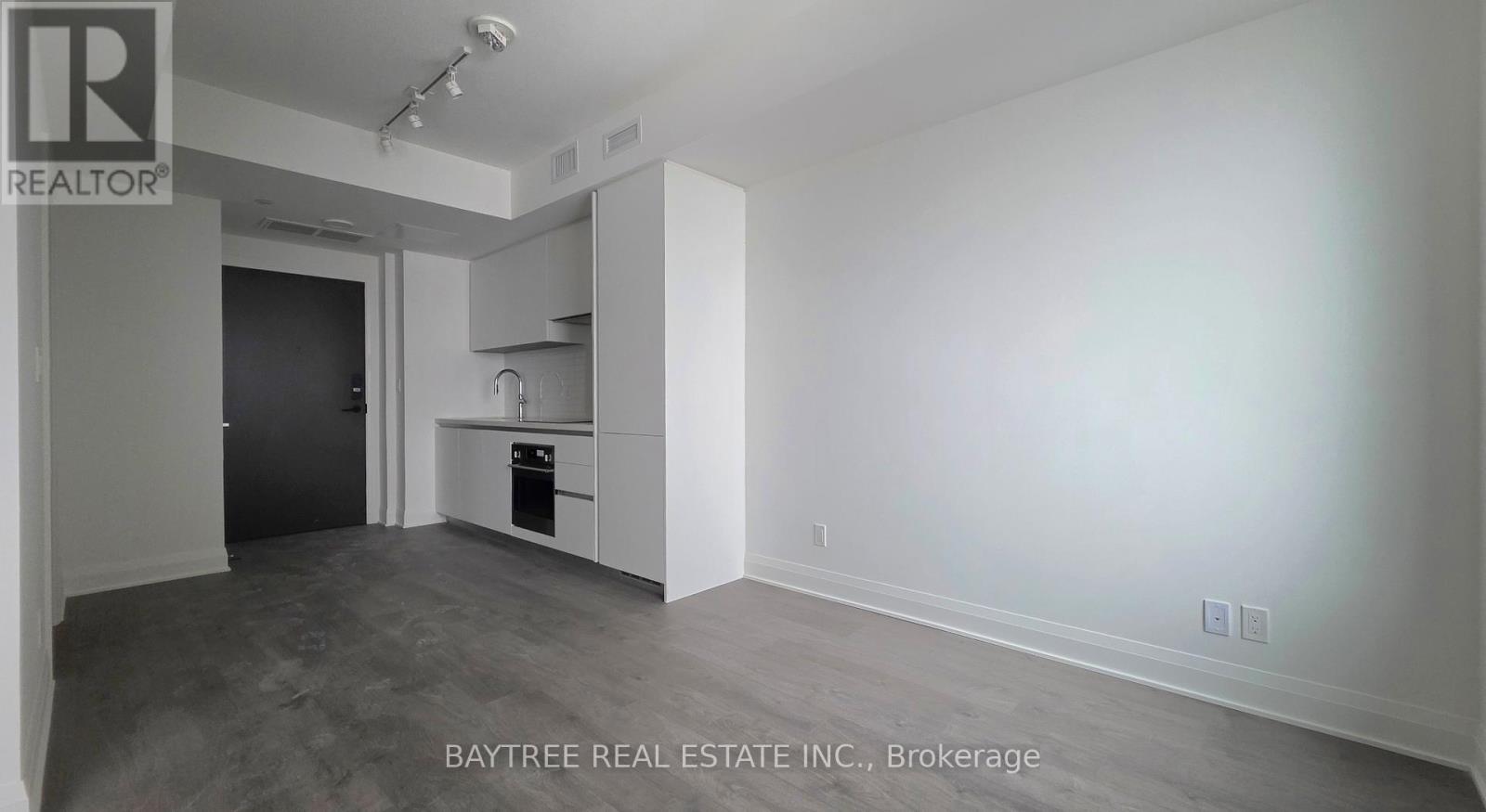 1509 - 2 Erskine Road, Mississauga (City Centre), Ontario  L5B 0S1 - Photo 3 - W12651534