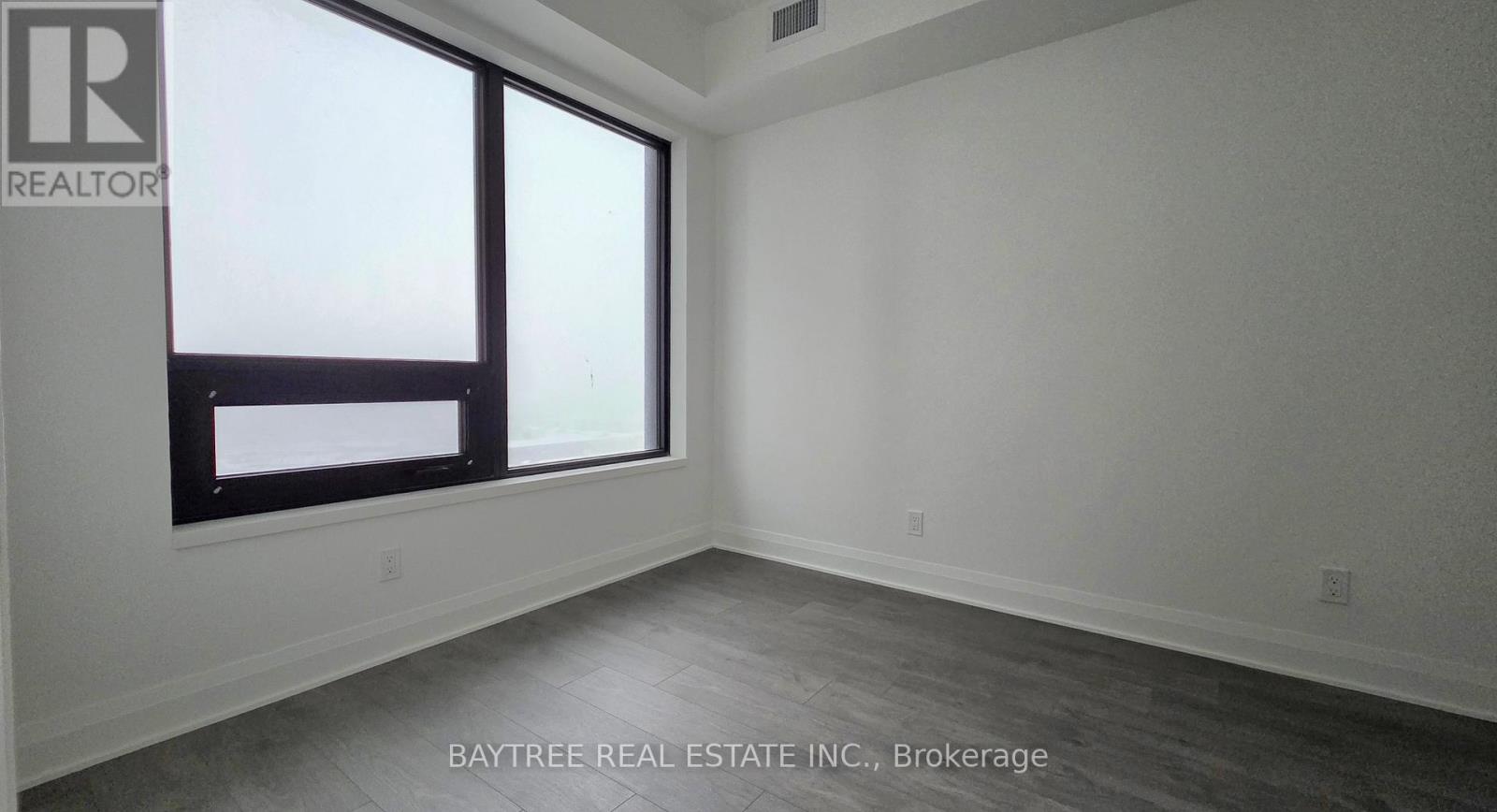 1509 - 2 Erskine Road, Mississauga (City Centre), Ontario  L5B 0S1 - Photo 5 - W12651534